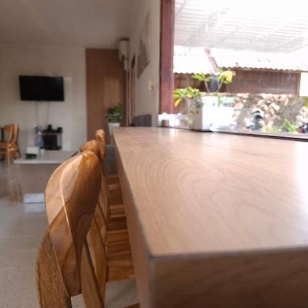 Mayeka Transit Hostel Bandara Internasional Lombok برايا المظهر الخارجي الصورة