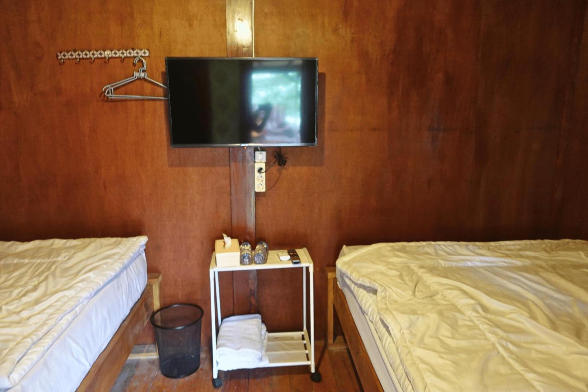Mayeka Transit Hostel Bandara Internasional Lombok برايا المظهر الخارجي الصورة