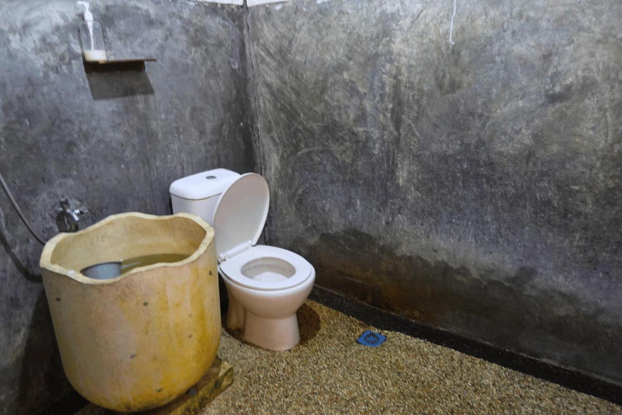 Mayeka Transit Hostel Bandara Internasional Lombok برايا المظهر الخارجي الصورة