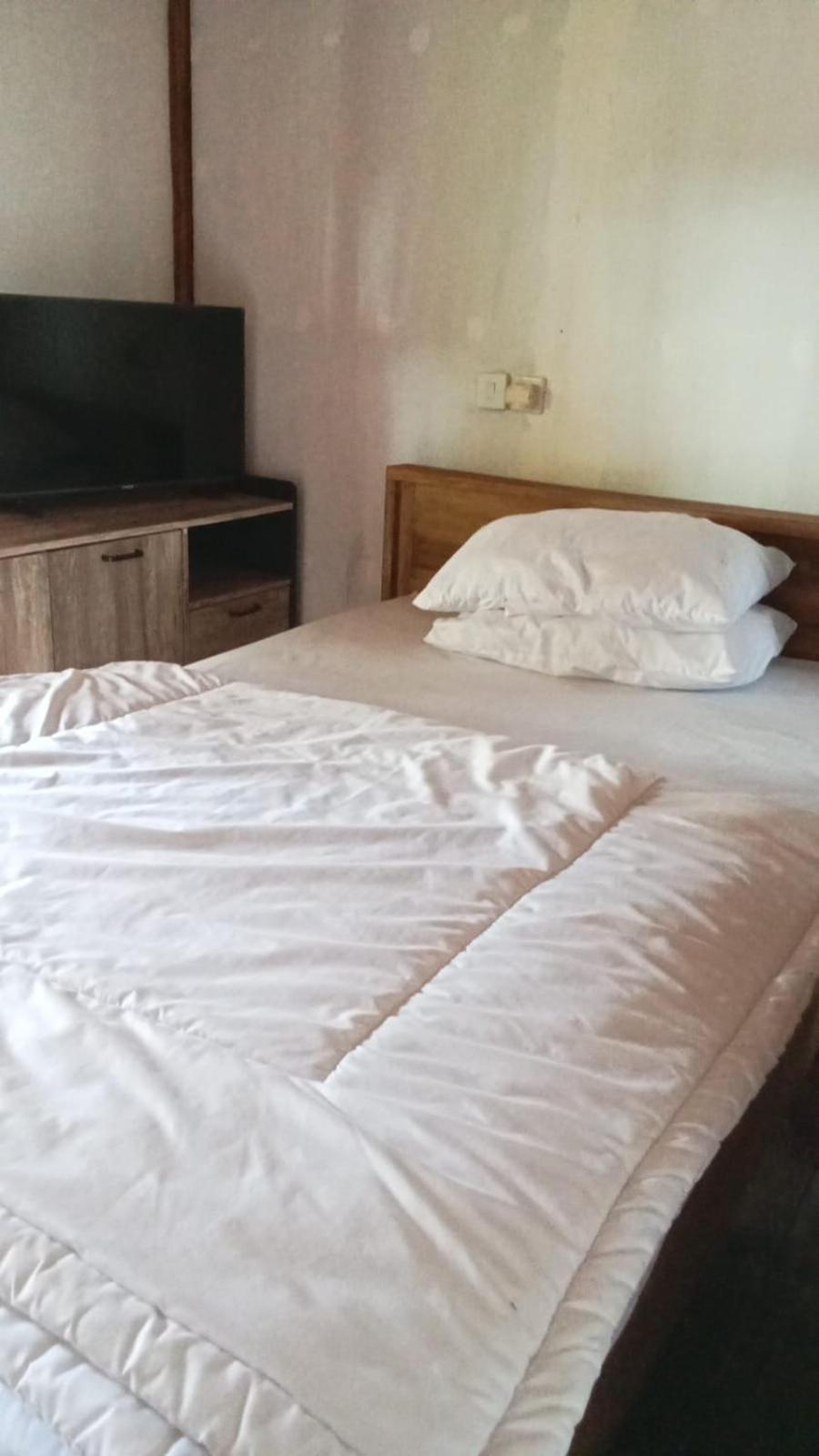 Mayeka Transit Hostel Bandara Internasional Lombok برايا الغرفة الصورة