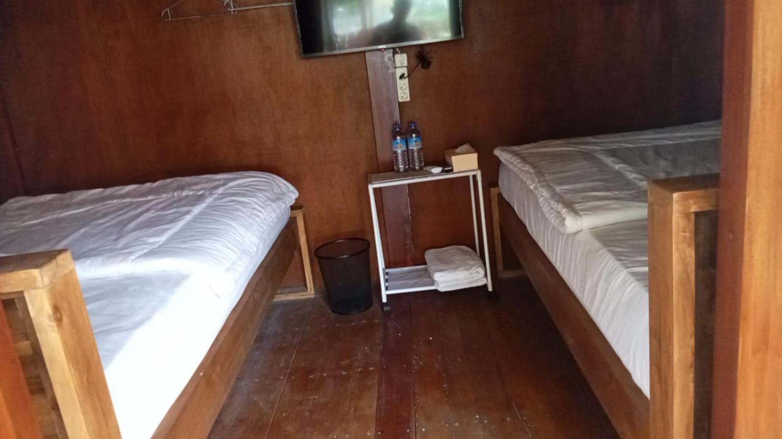Mayeka Transit Hostel Bandara Internasional Lombok برايا الغرفة الصورة