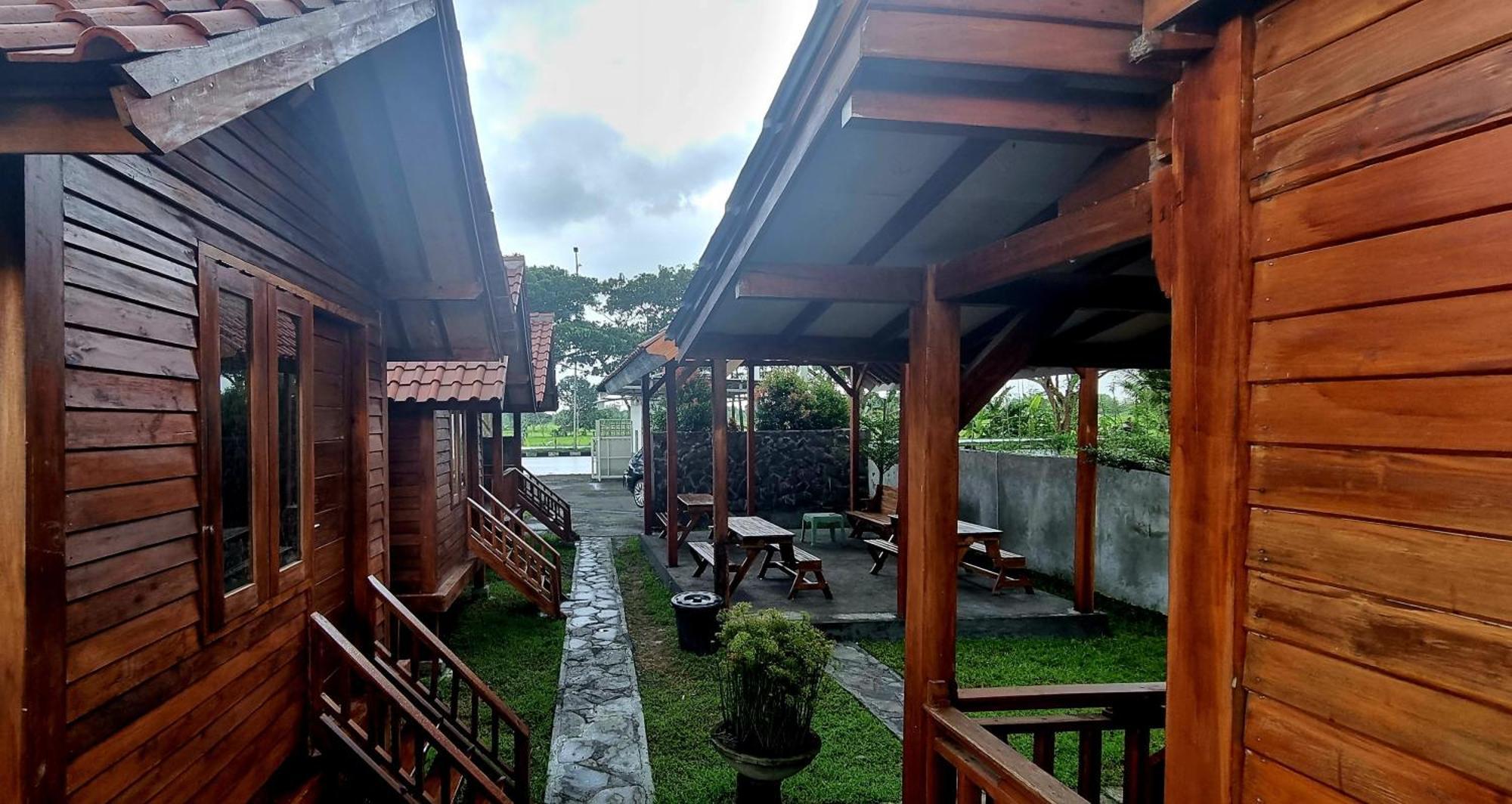 Mayeka Transit Hostel Bandara Internasional Lombok برايا المظهر الخارجي الصورة
