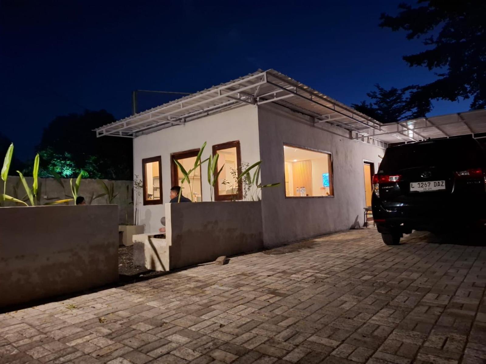 Mayeka Transit Hostel Bandara Internasional Lombok برايا المظهر الخارجي الصورة