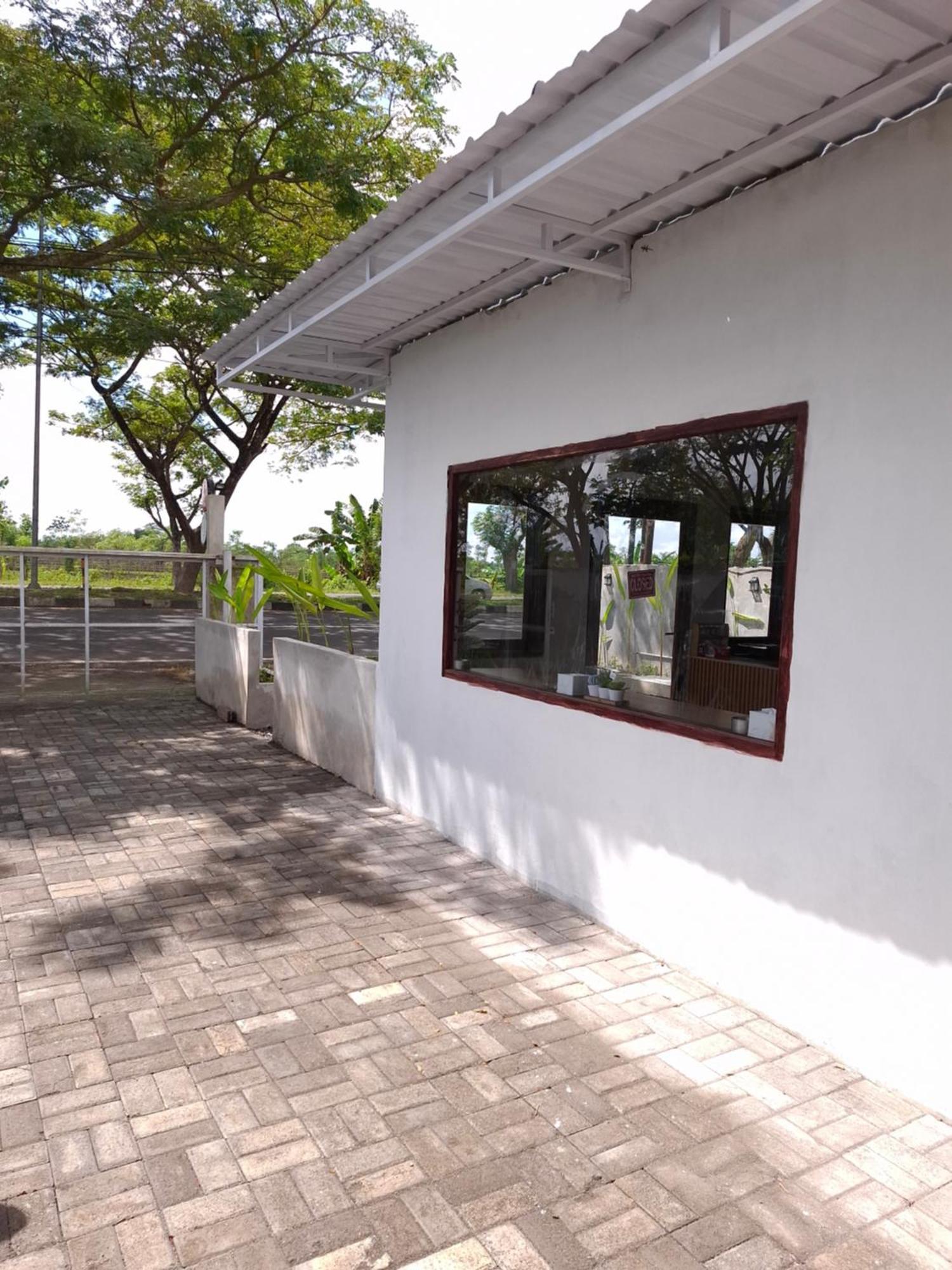 Mayeka Transit Hostel Bandara Internasional Lombok برايا المظهر الخارجي الصورة
